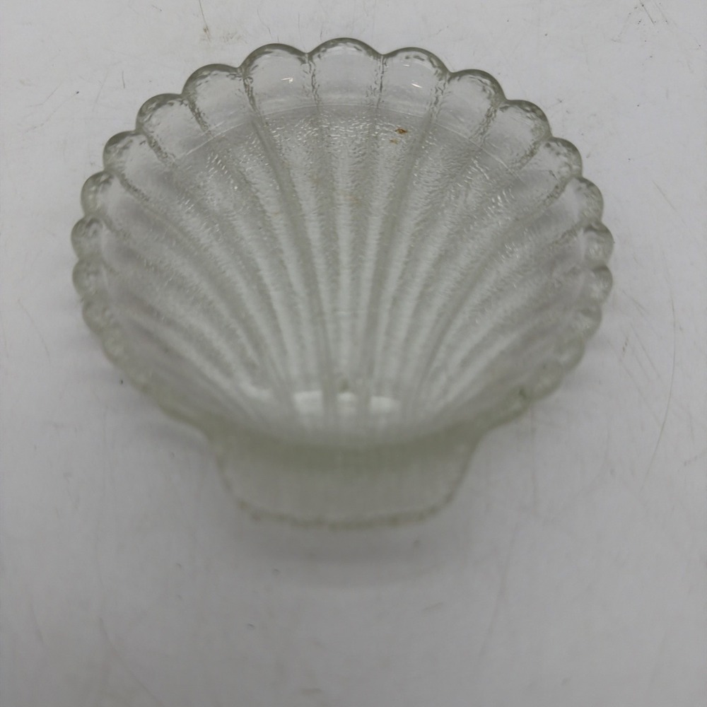 Vintage Clear Textured Glass Shell Dishes Three-Footed Clamshell Bowls: Set of 4